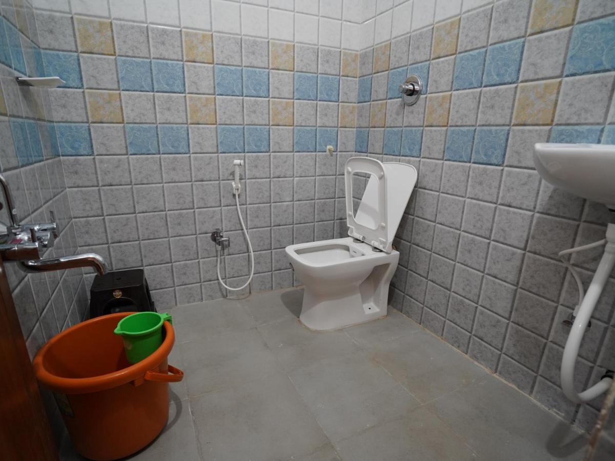 Akash Homestay ฮัมปี ภายนอก รูปภาพ
