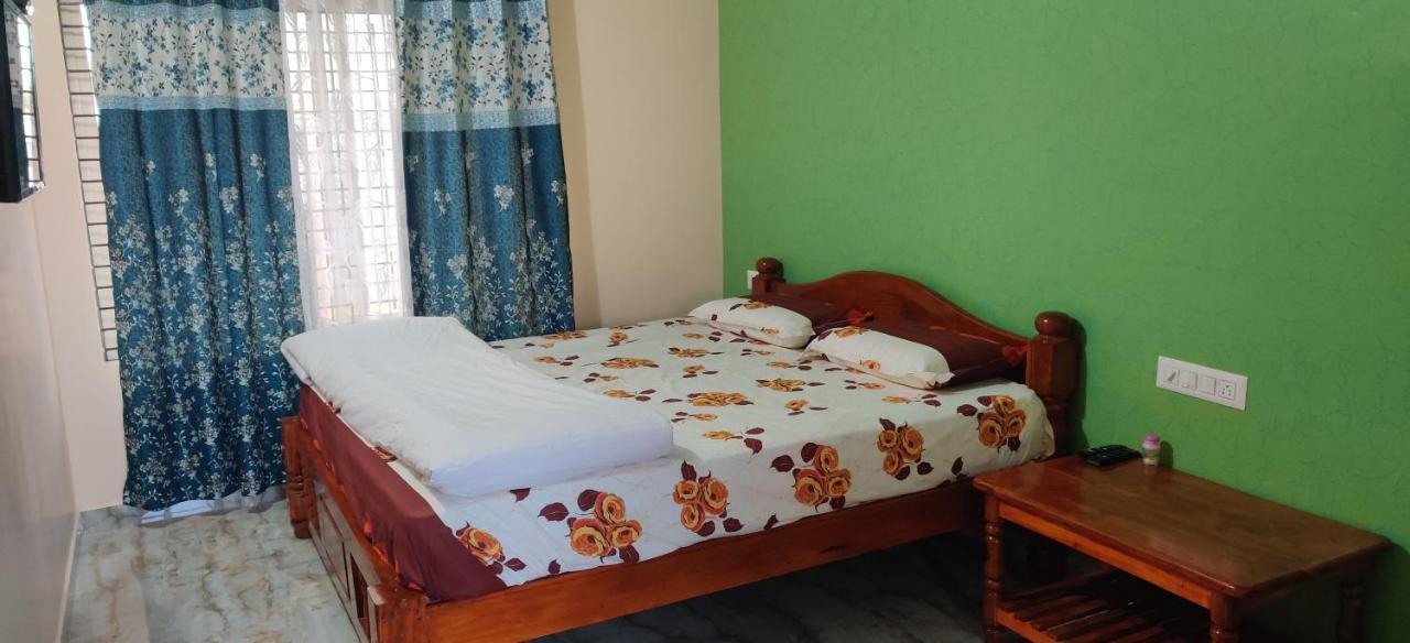 Akash Homestay ฮัมปี ภายนอก รูปภาพ