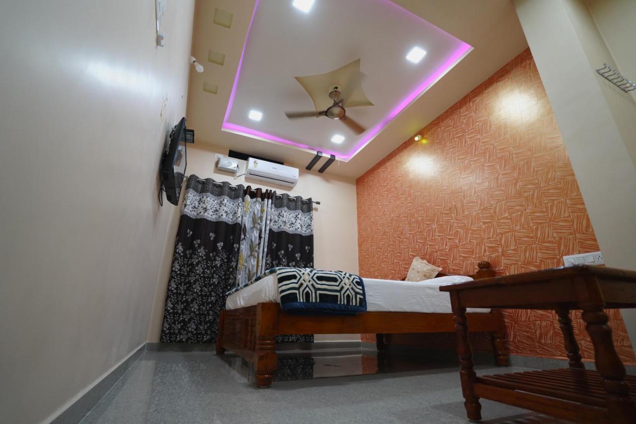 Akash Homestay ฮัมปี ภายนอก รูปภาพ