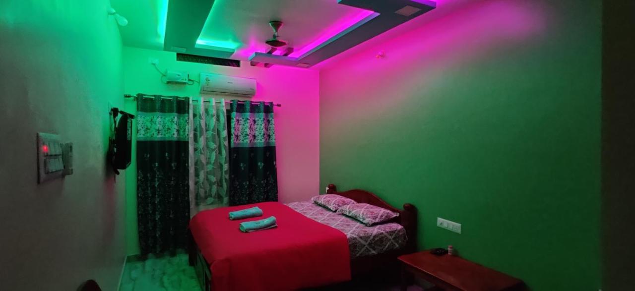 Akash Homestay ฮัมปี ภายนอก รูปภาพ