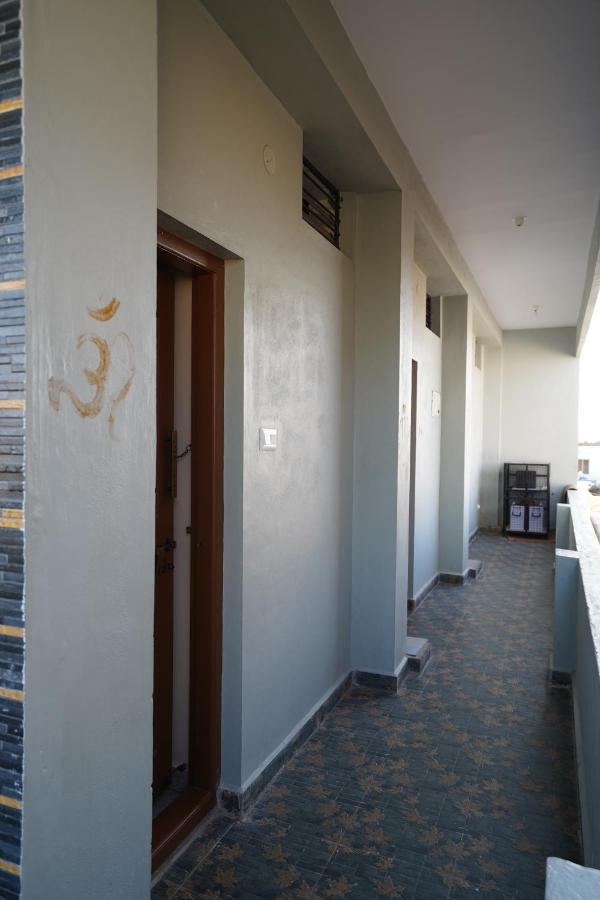 Akash Homestay ฮัมปี ภายนอก รูปภาพ